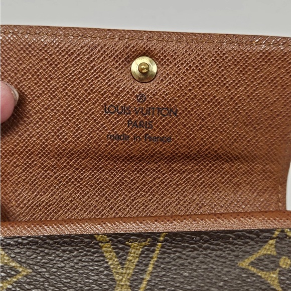 Louis Vuitton Brown and Gold Monogram Key Holder Louis Vuitton Brown and Gold Monogram Key Holder